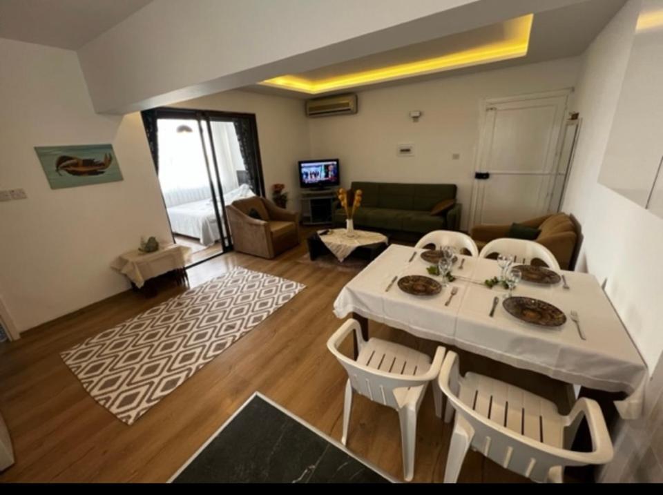 Girne Center 3 Rooms 150 M To Beach Екстериор снимка