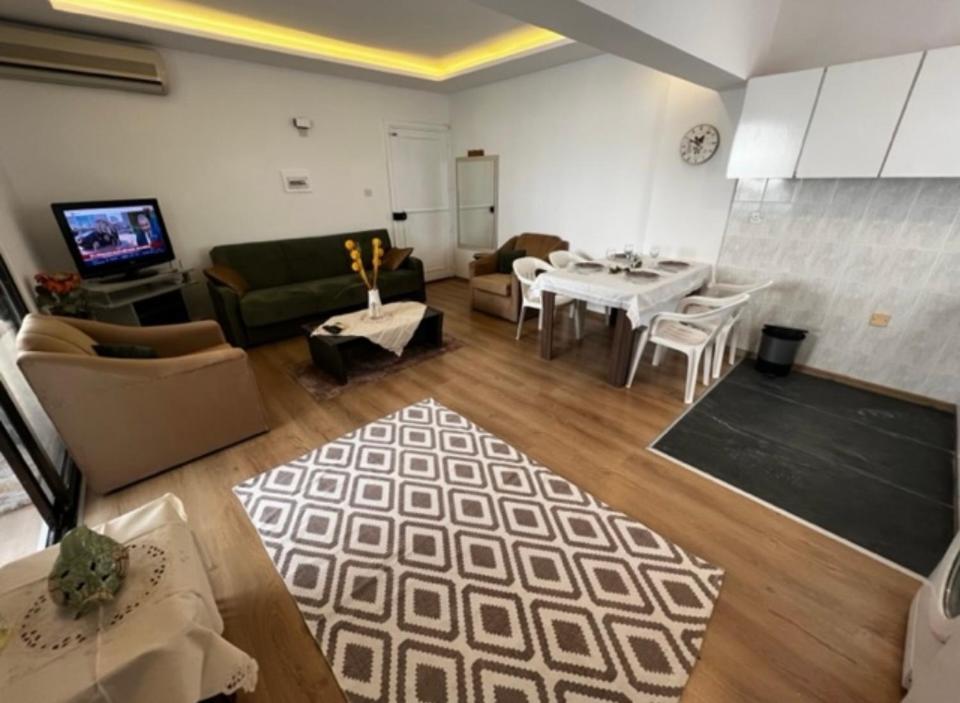 Girne Center 3 Rooms 150 M To Beach Екстериор снимка